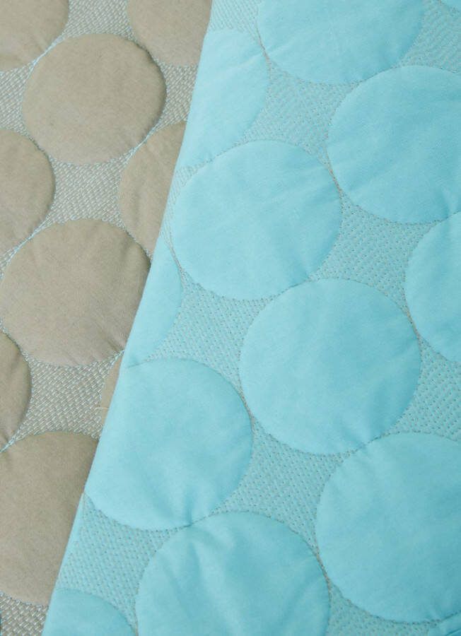 HAY Mega Dot Beddensprei Olive Green 245 x 195 cm.